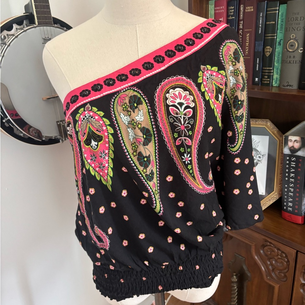 Y2K Beaded trim Rampage black and pink paisley print off the shoulder top Size L